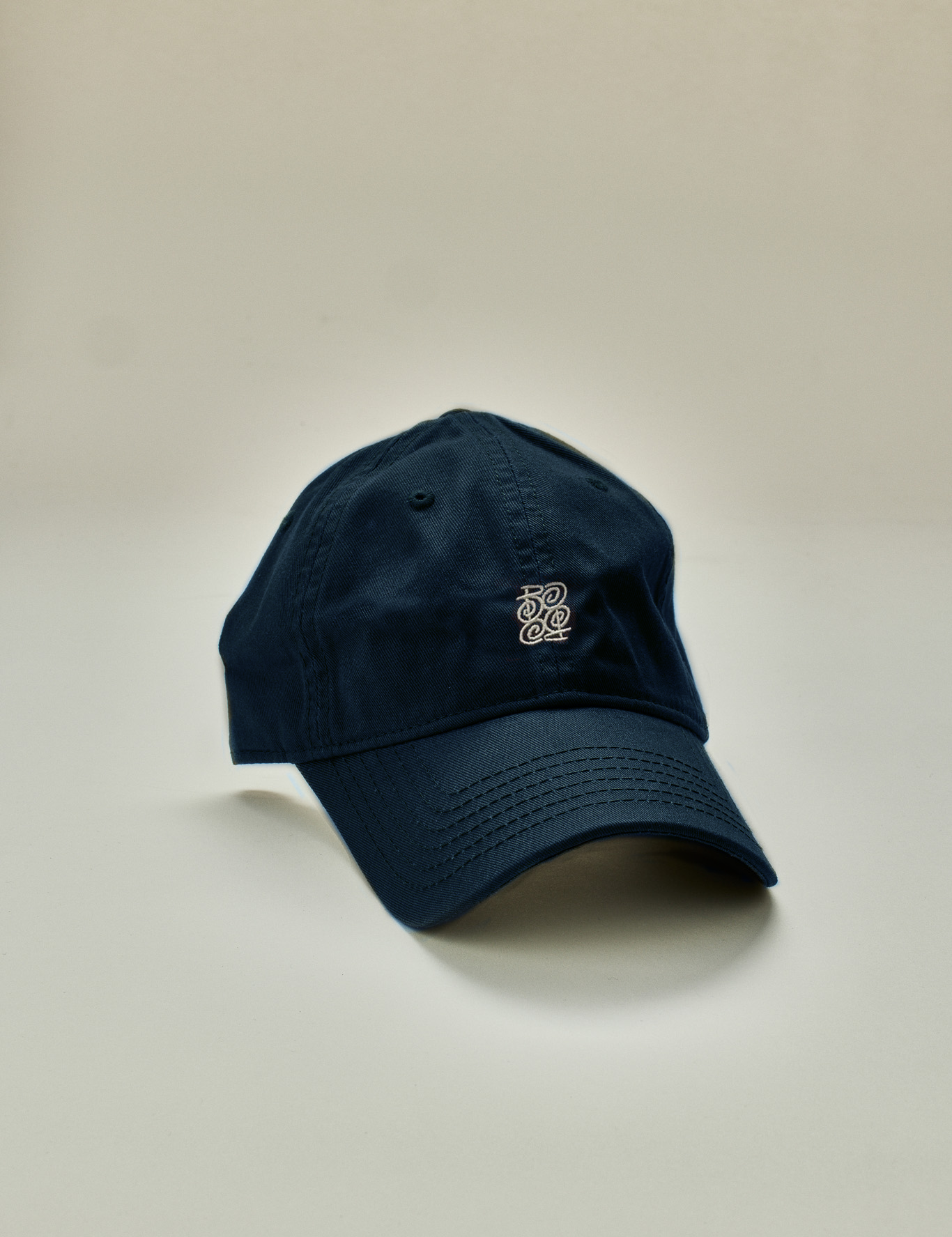 BOBO_blue_cap_white_mark_64f353da-cda7-4b35-806c-40a6860899e9.png